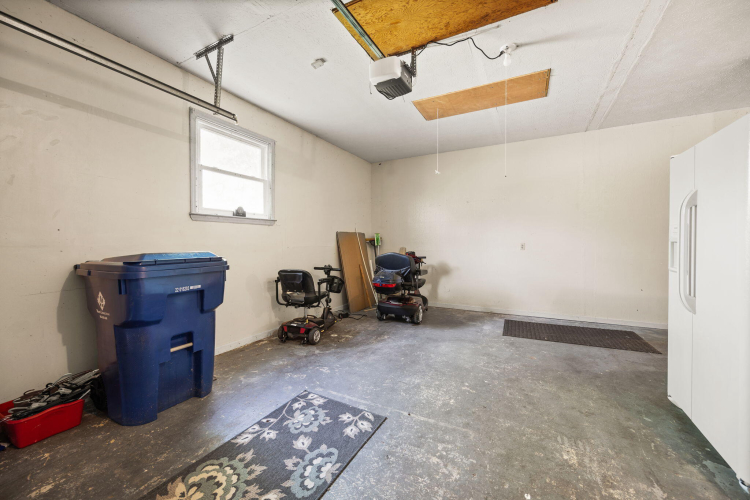 Listing Image 36