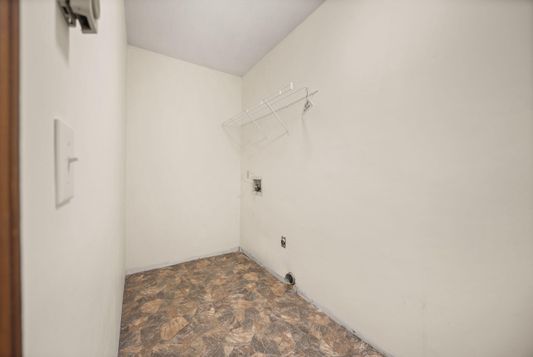 Listing Image 38