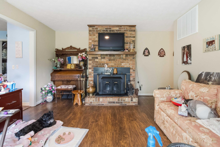Listing Image 20