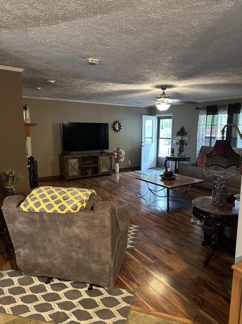 Listing Image 24