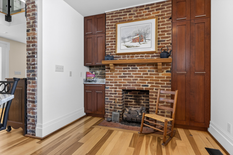 Listing Image 22