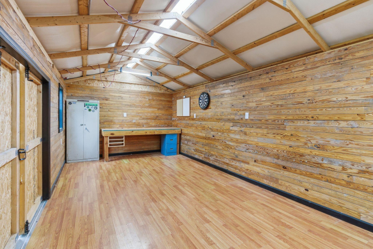 Listing Image 51