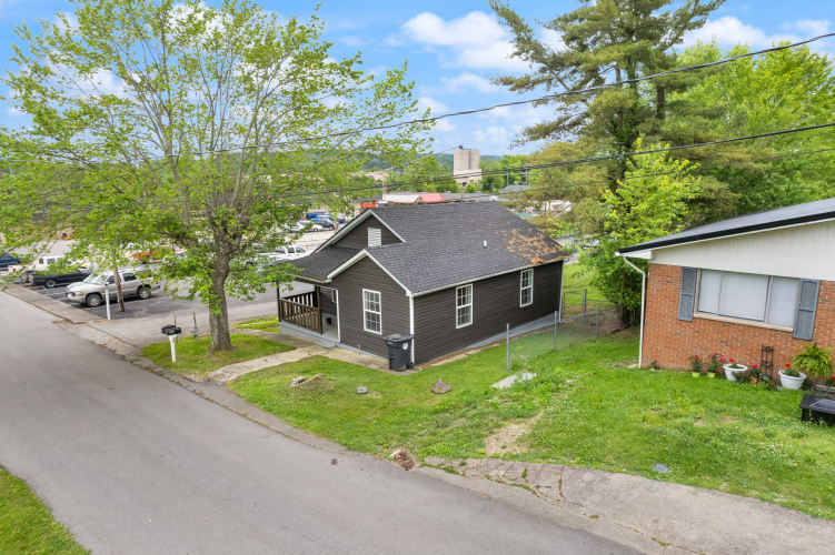 Listing Image 9