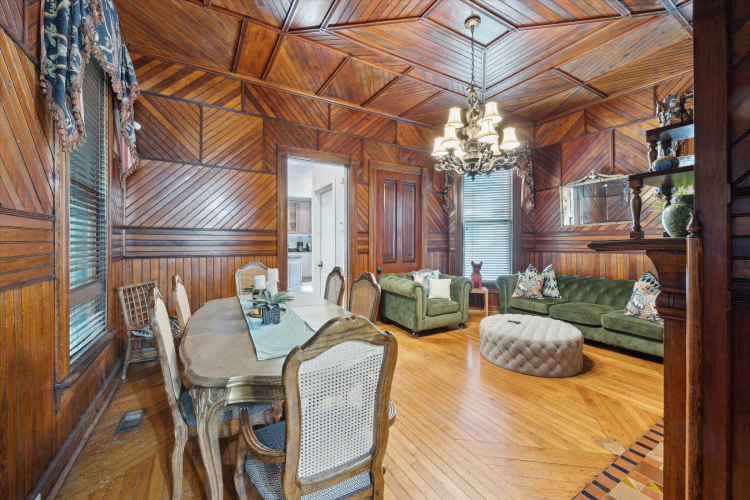 Listing Image 13
