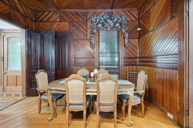 Listing Image 18