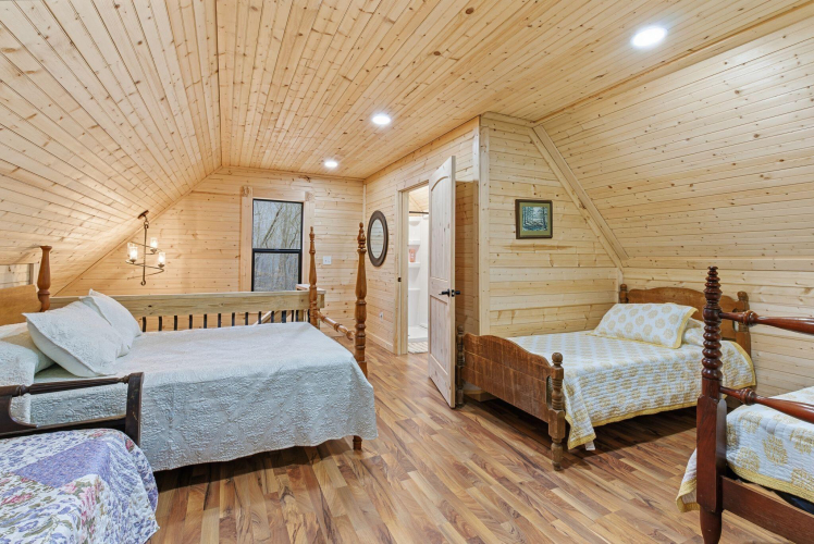 Listing Image 114