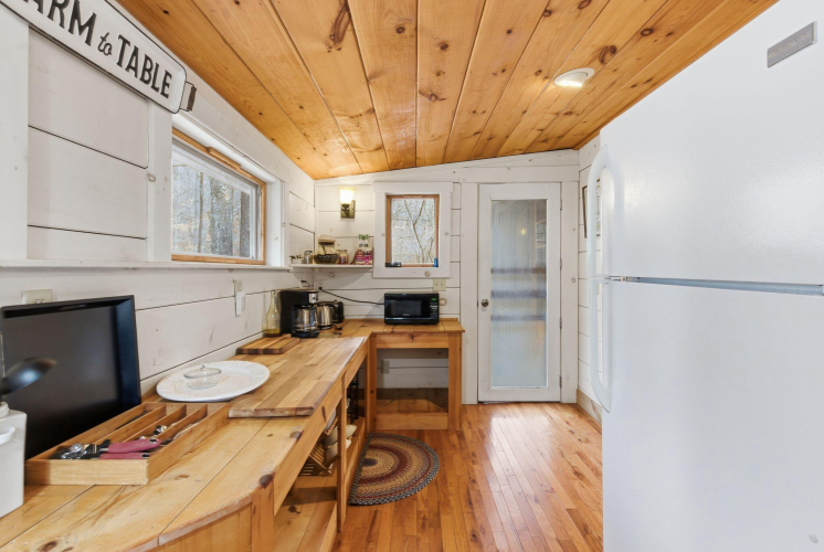 Listing Image 128