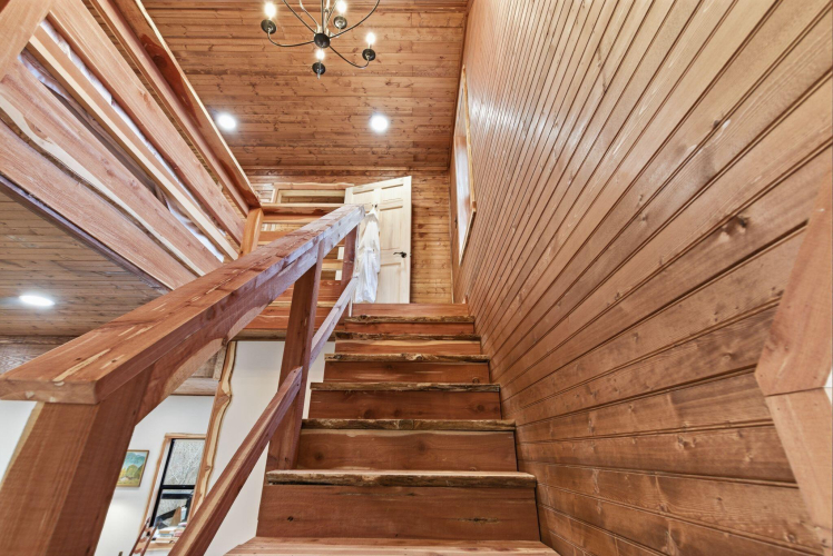 Listing Image 129