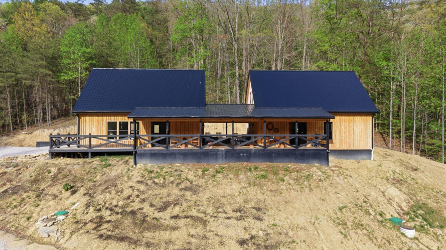 Listing Image 10
