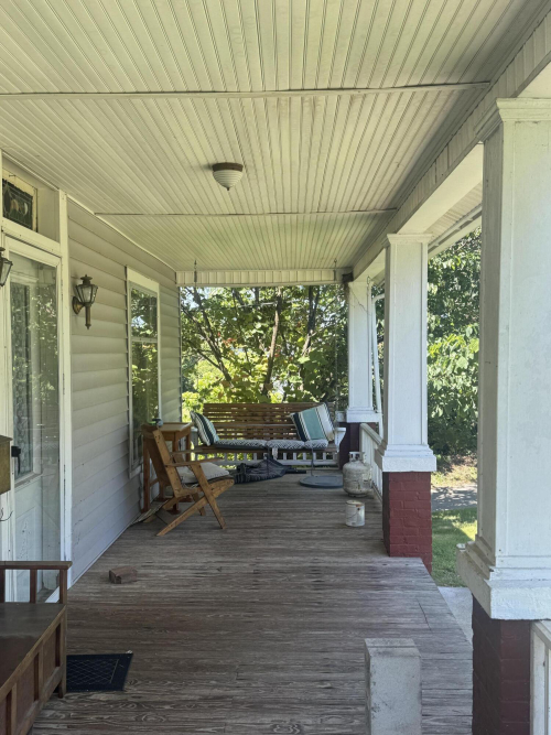 Listing Image 4