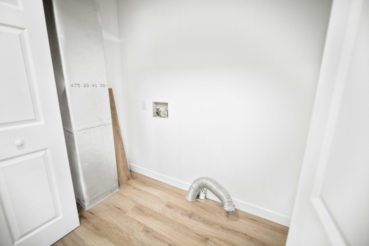 Listing Image 24