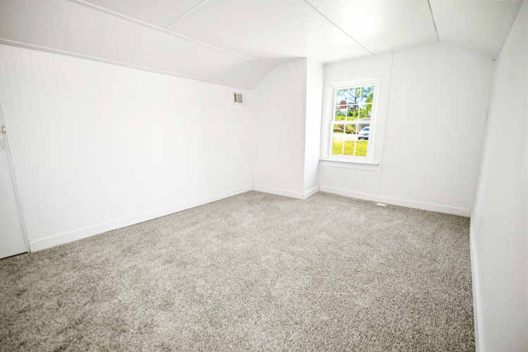 Listing Image 28