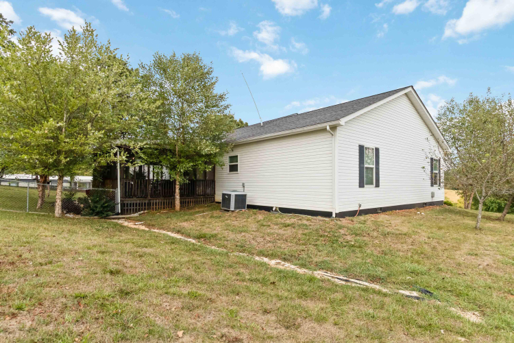 Listing Image 44