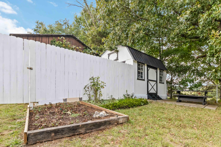 Listing Image 58