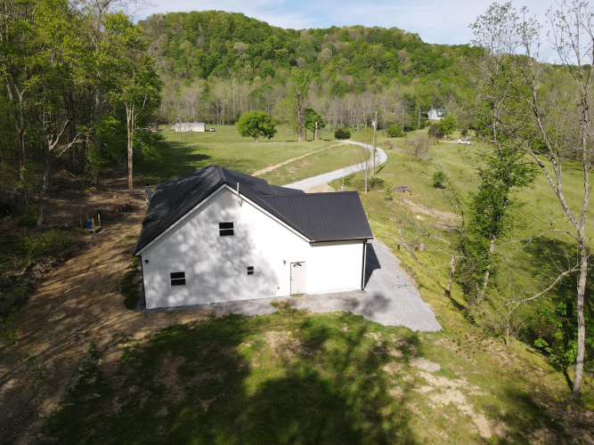 Listing Image 4