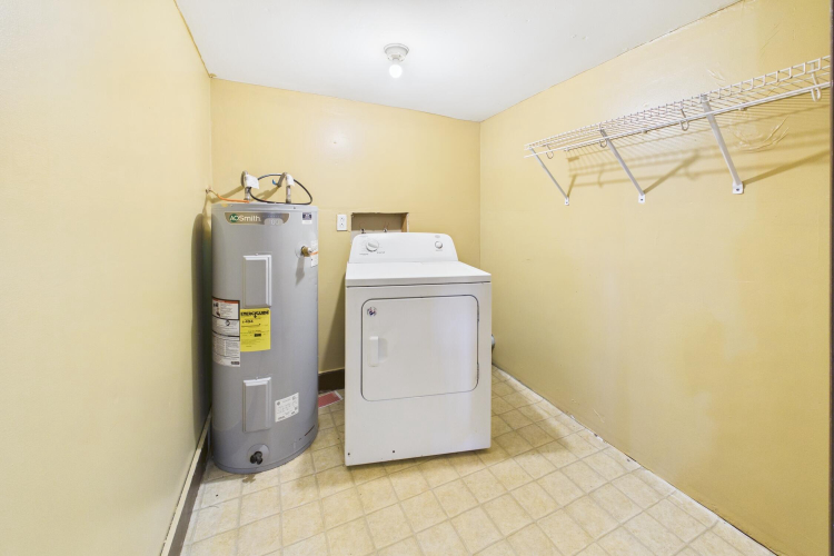 Listing Image 104
