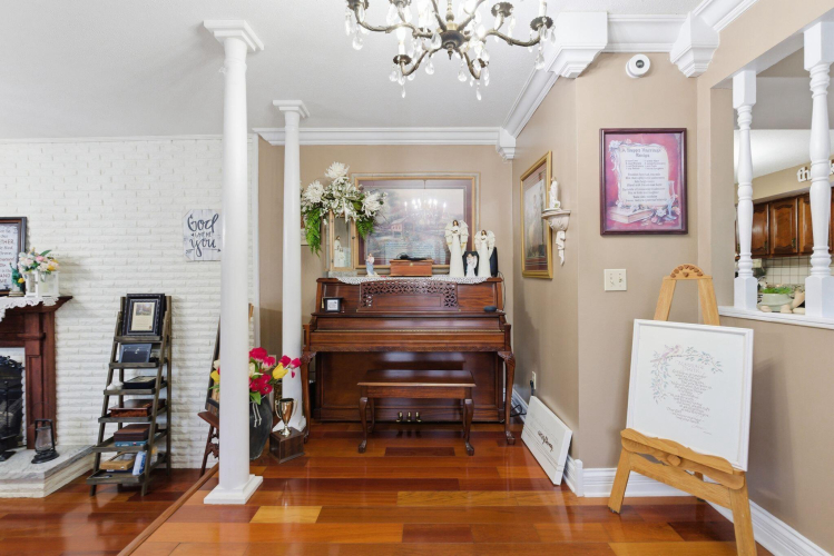 Listing Image 21