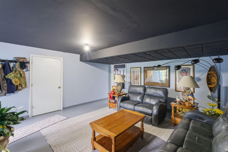 Listing Image 51