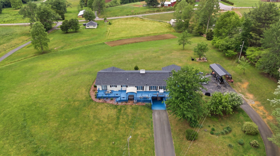 Listing Image 79