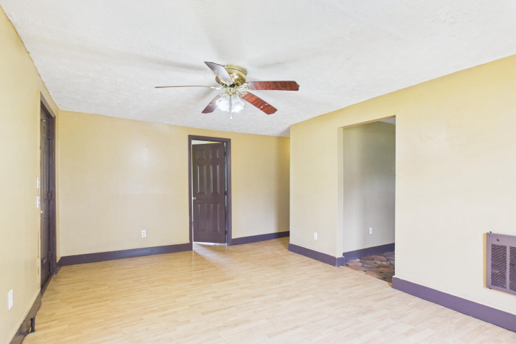 Listing Image 90