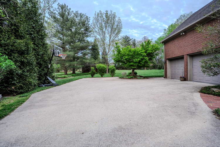 Listing Image 42