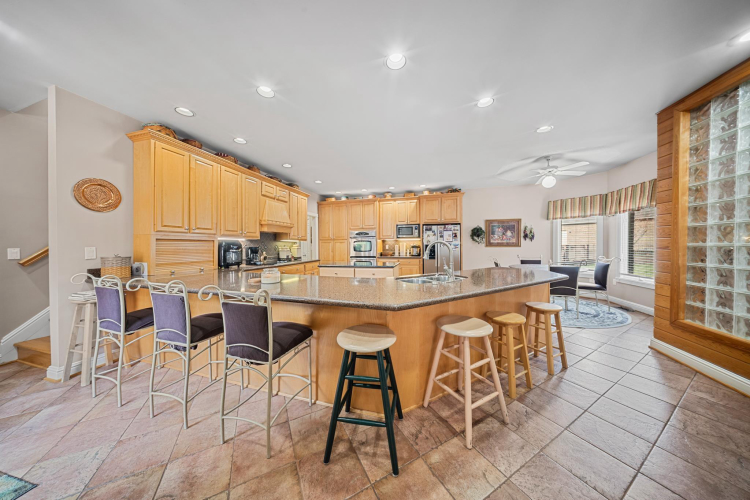 Listing Image 18