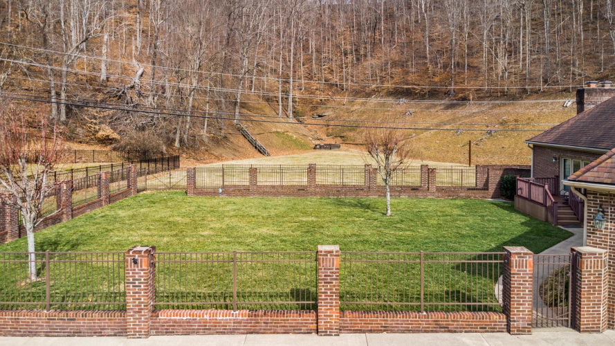 Listing Image 46
