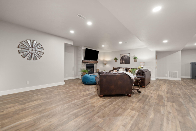 Listing Image 110