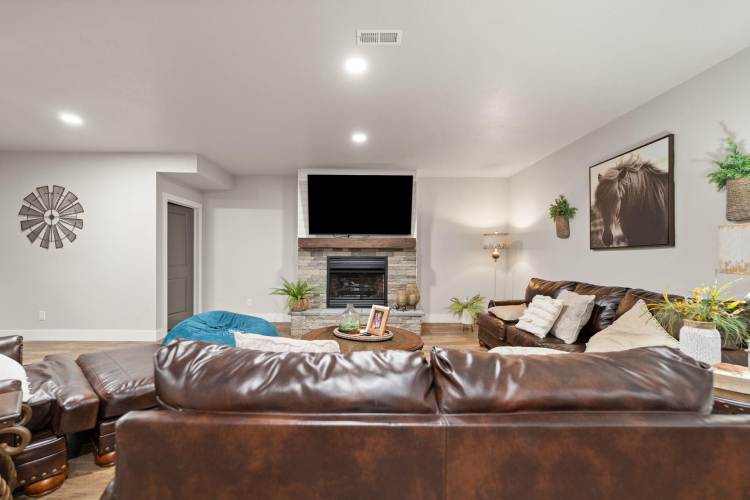 Listing Image 115
