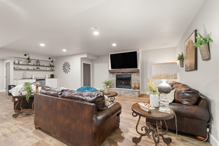 Listing Image 116