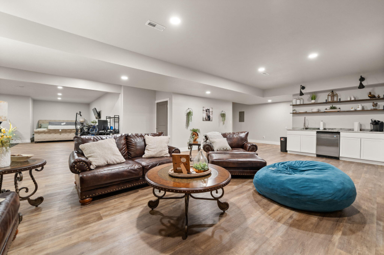 Listing Image 117