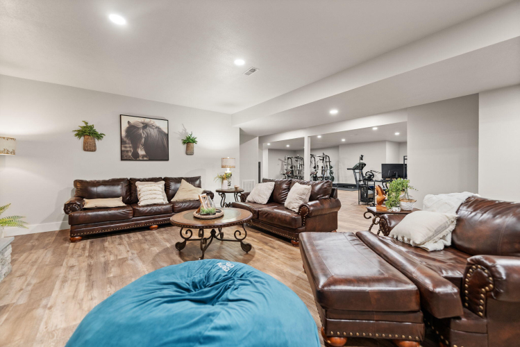 Listing Image 118