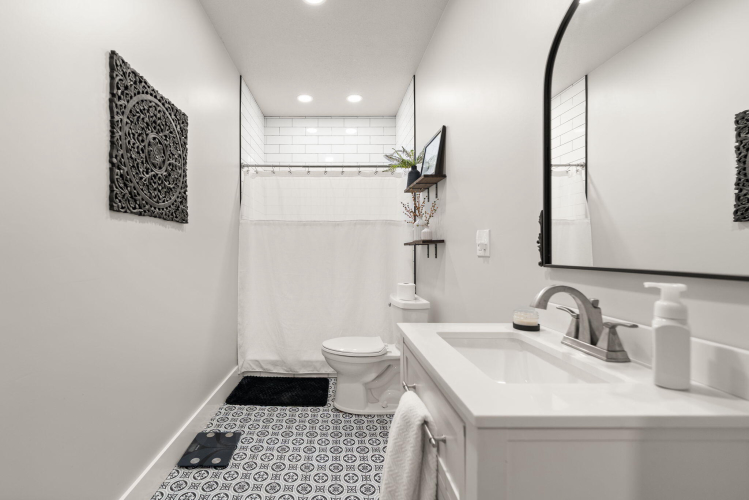 Listing Image 122