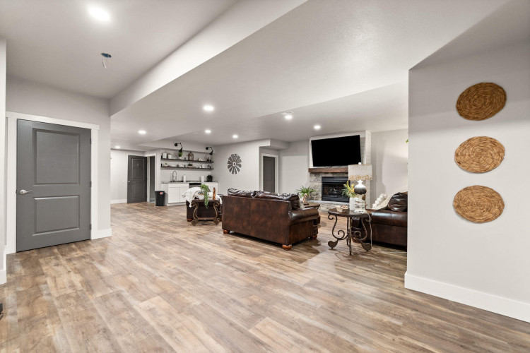 Listing Image 132