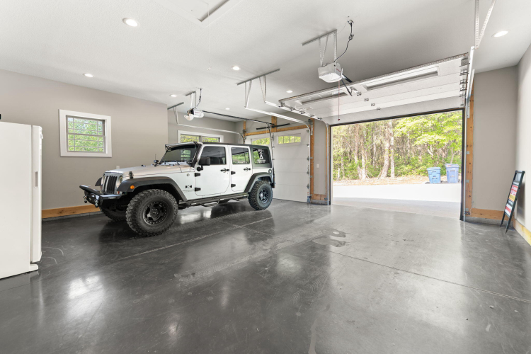 Listing Image 141