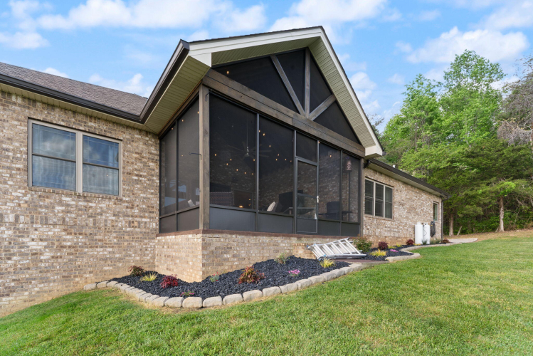 Listing Image 156