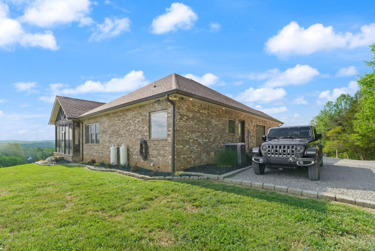 Listing Image 157