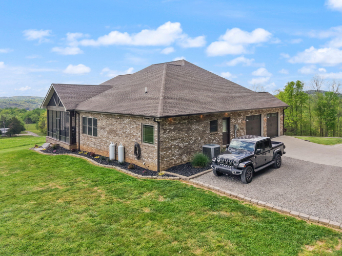 Listing Image 172