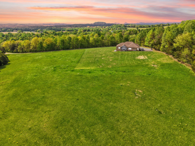 Listing Image 176