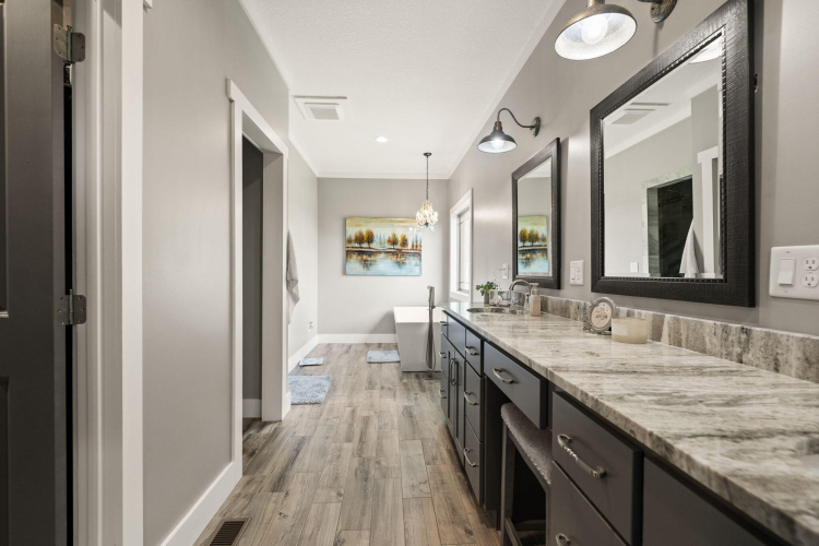 Listing Image 87
