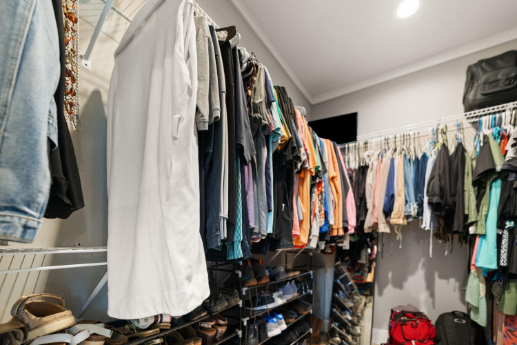 Listing Image 100