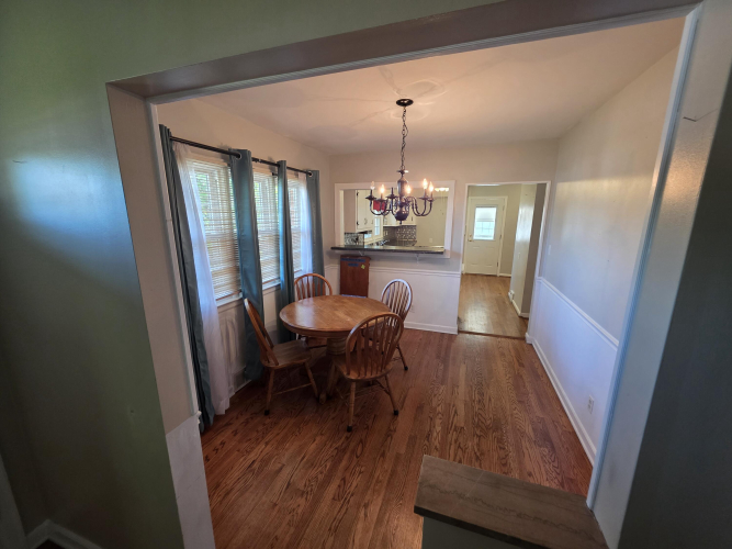 Listing Image 8