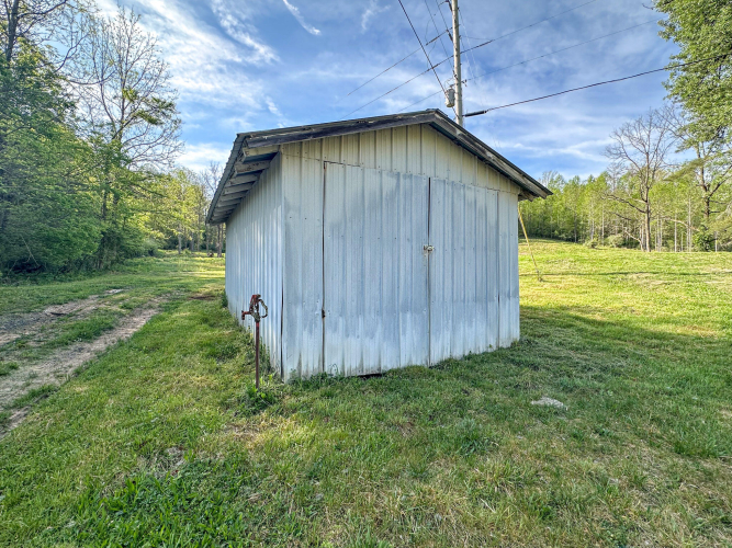 Listing Image 8