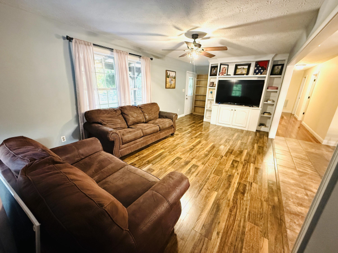 Listing Image 87