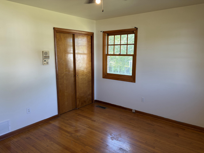Listing Image 27