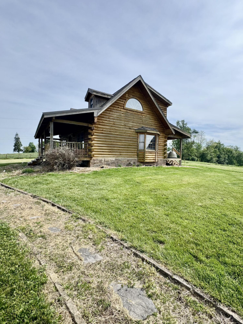 Listing Image 8