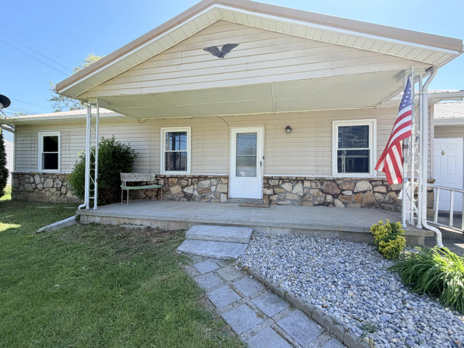 Listing Image 3
