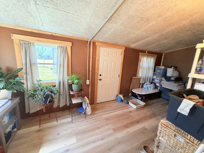 Listing Image 24