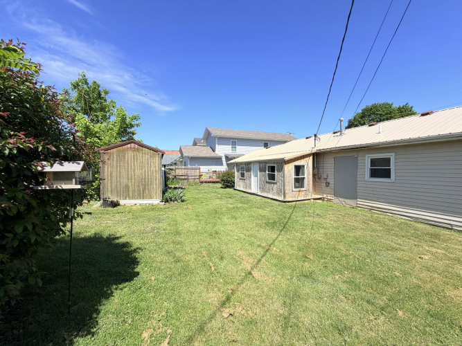 Listing Image 6