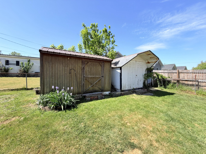 Listing Image 7